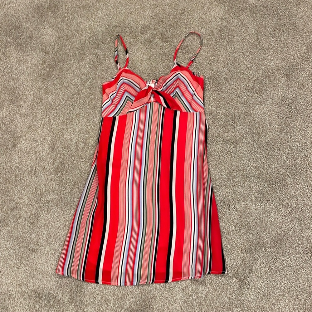 STRIPED FLOWY DRESS JUNIORS SMALL